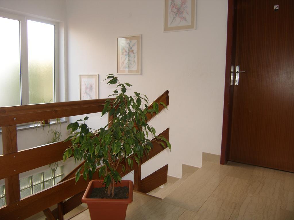 Guest House Marta Medulin Bagian luar foto